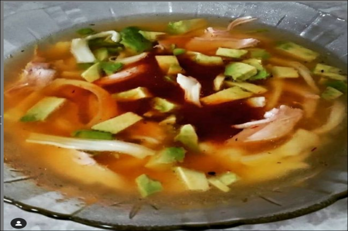 CALDO TLALPEÑO