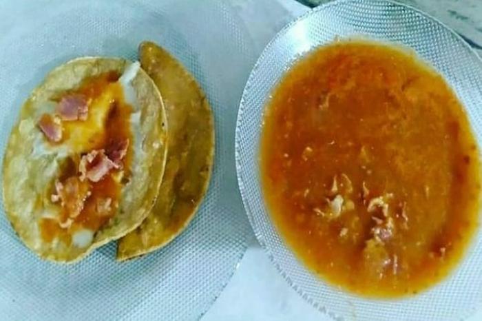 QUESADILLAS EN SALSA DE TOCINO