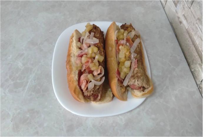 HOT DOGS ENVUELTOS EN CARNE MOLIDA